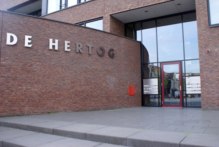 Apartment for rent in Eindhoven Clausplein, Witte dame